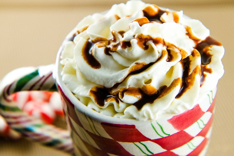 toppings for a peppermint mocha at home
