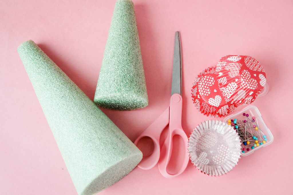 Easy Cupcake Liner Holiday Trees Supplies